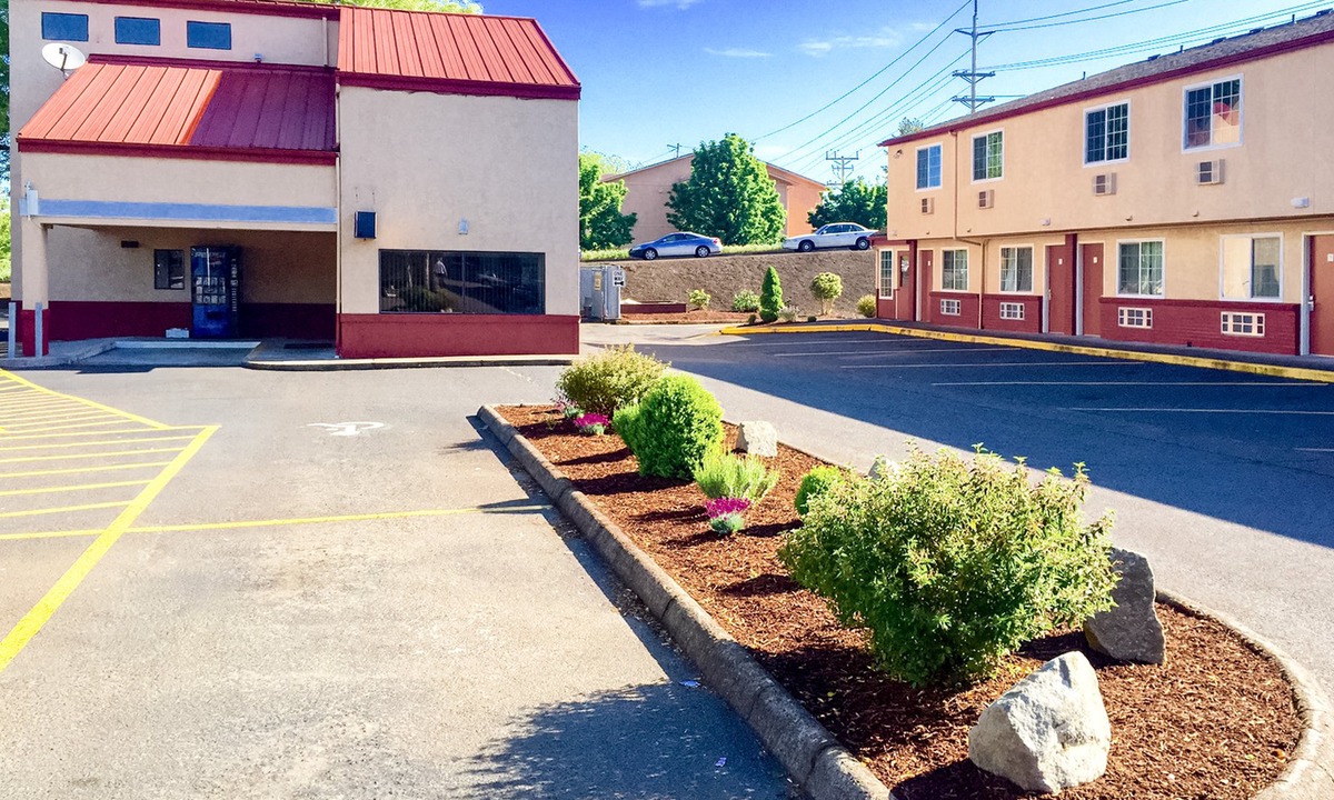 Corvallis Hotel | Rodeway Inn Willamette River