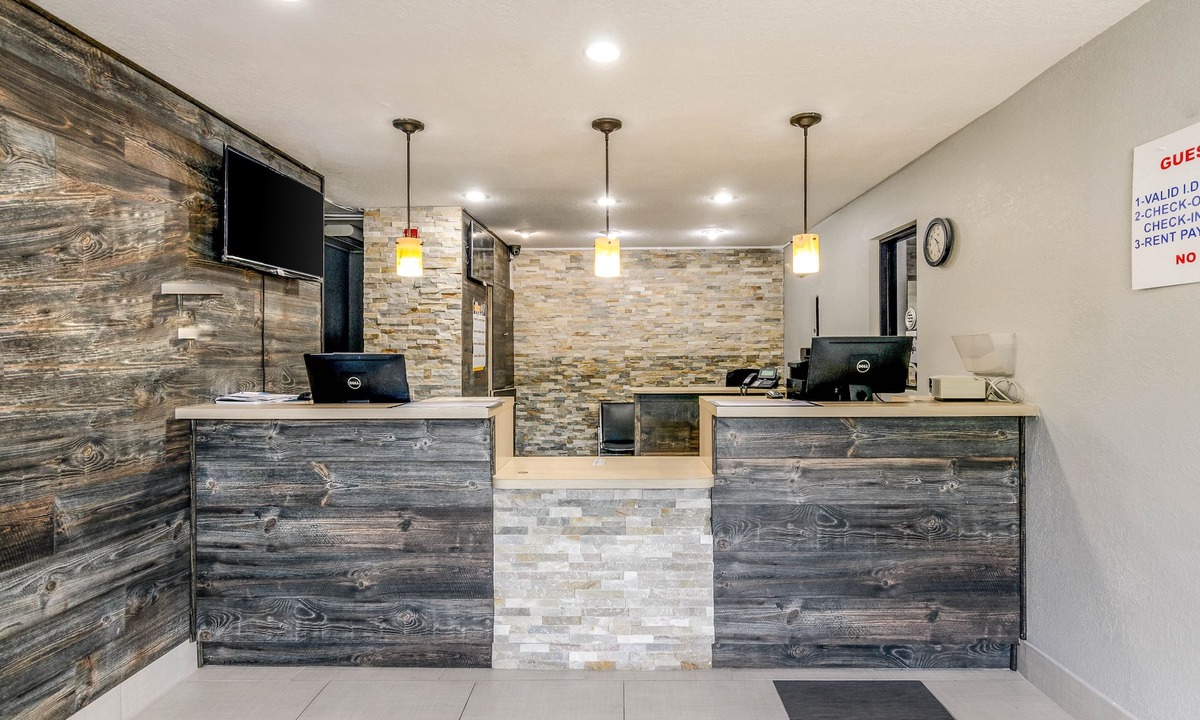 Winston - Salem Hotel | Rodeway Inn Winston Salem Route 52