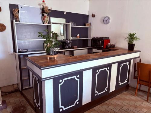 Saint-Pierre-le-Moutier House | Rodrigue