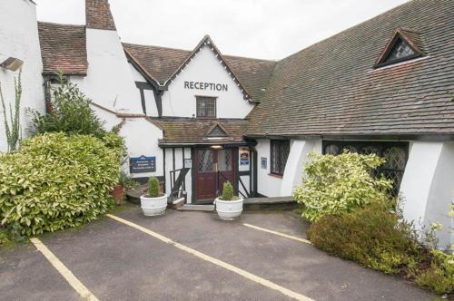 Stevenage Hotel | Roebuck Inn
