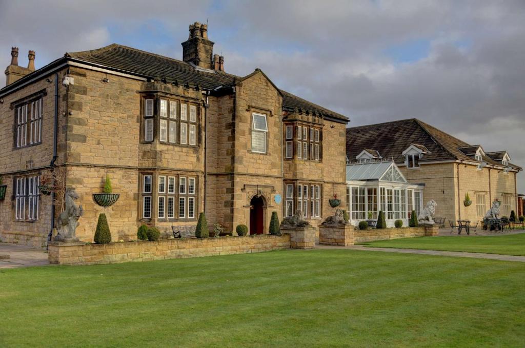 Badsworth Hotel | Rogerthorpe Manor Hotel