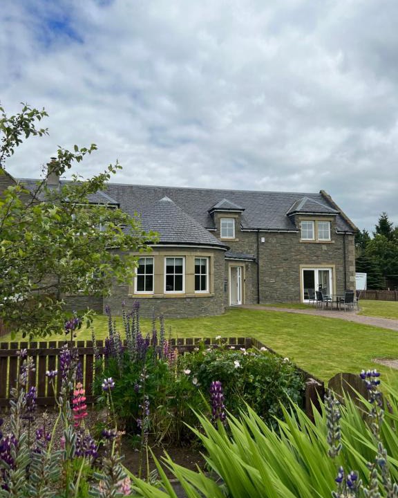 Perth House | Rohallian