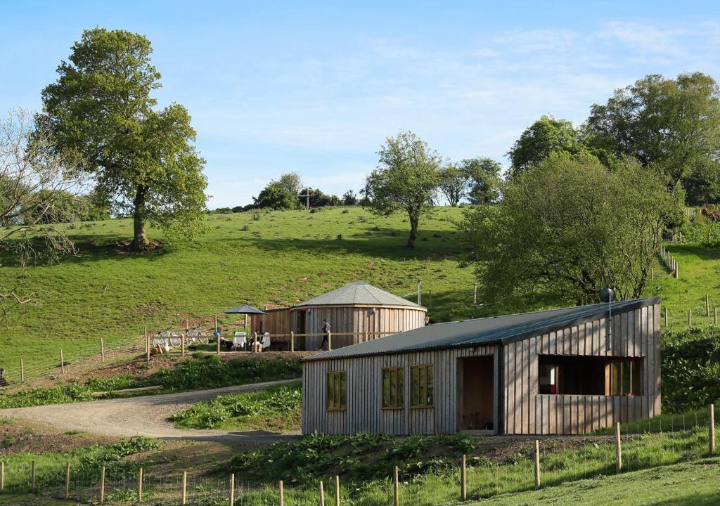 Newcastle-on-Clun House | Rolling Hills