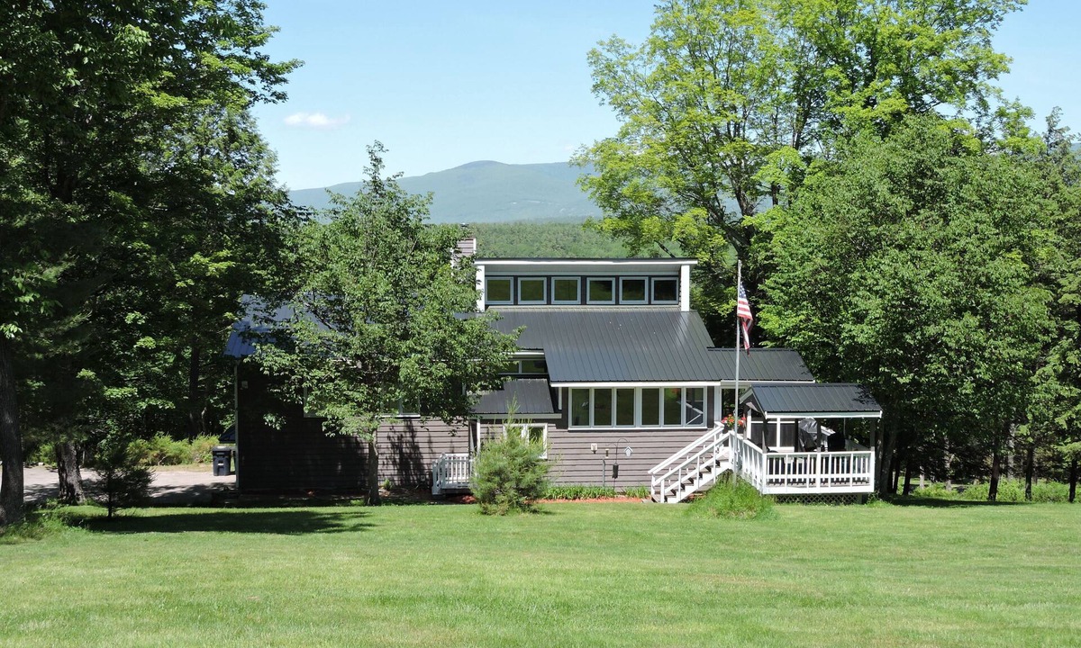 Moultonborough House | Rolling Lawns Gorgeous Views plus Private Beach Access