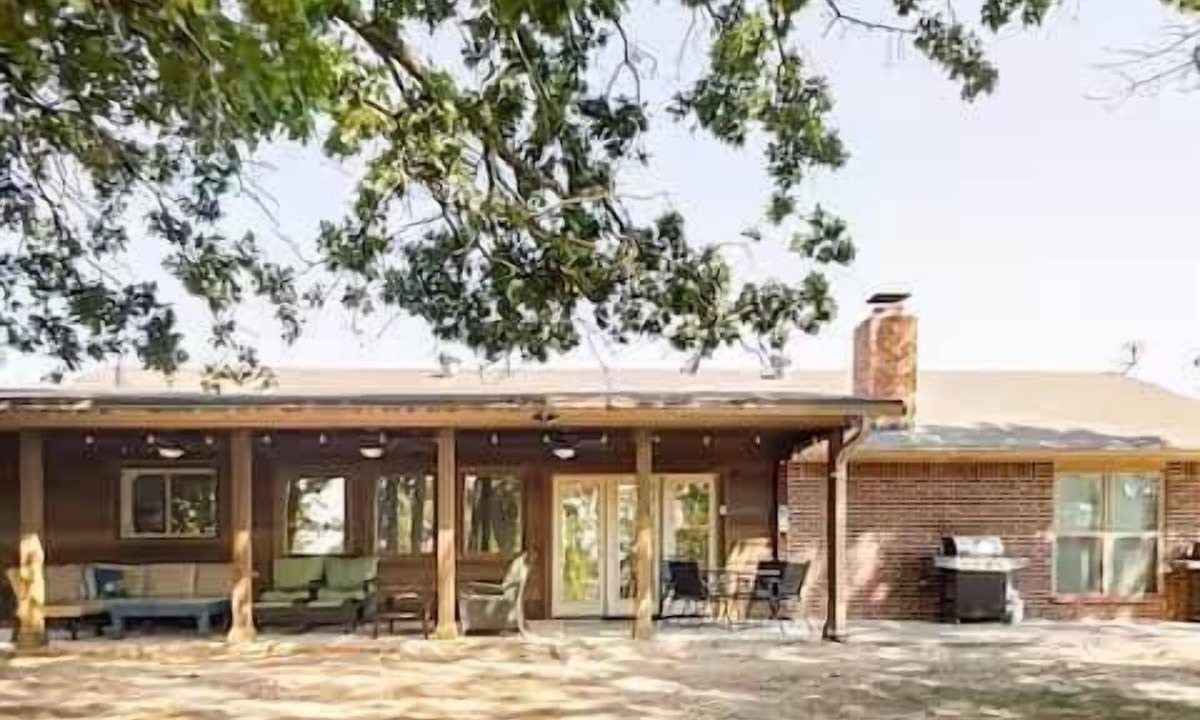 Checotah House | Rolling Oaks Retreat on Eufaula Lake, OK