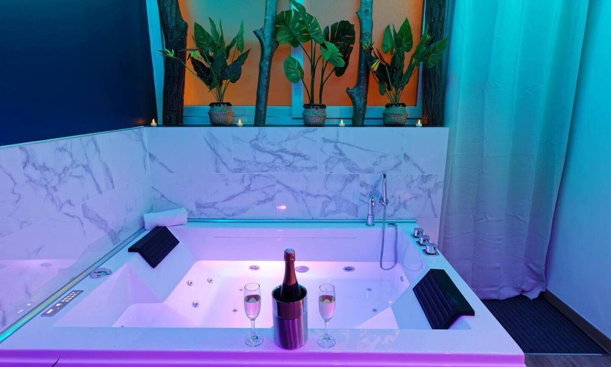 Cote Ouest Ormeaux Apartment | Romance Spa Tropical , Loft de Luxe