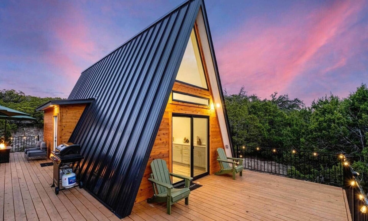Dripping Springs House | Romantic A-Frame Escape Spa & King Bed