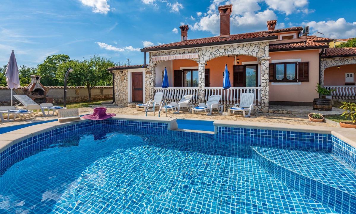 Nedescina Villa | Romantic and charming newly opened pool villa
