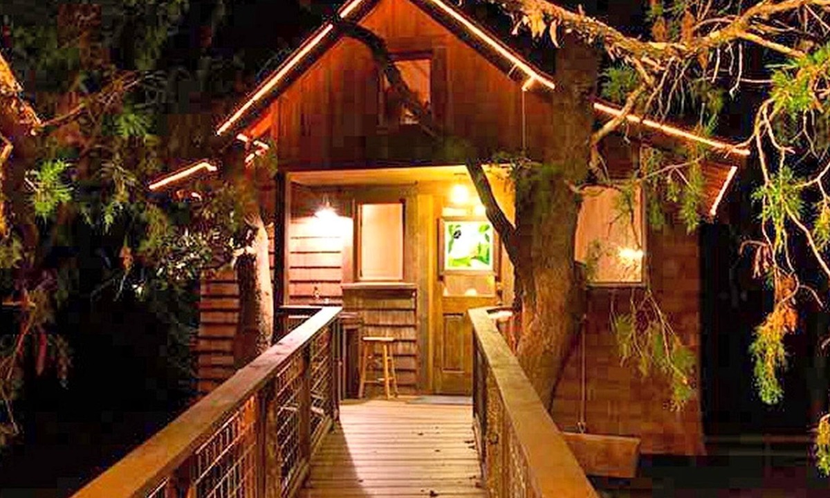 Jeddo House | Romantic and Unique Tree House Rental on a Private Ranch in Central Texas