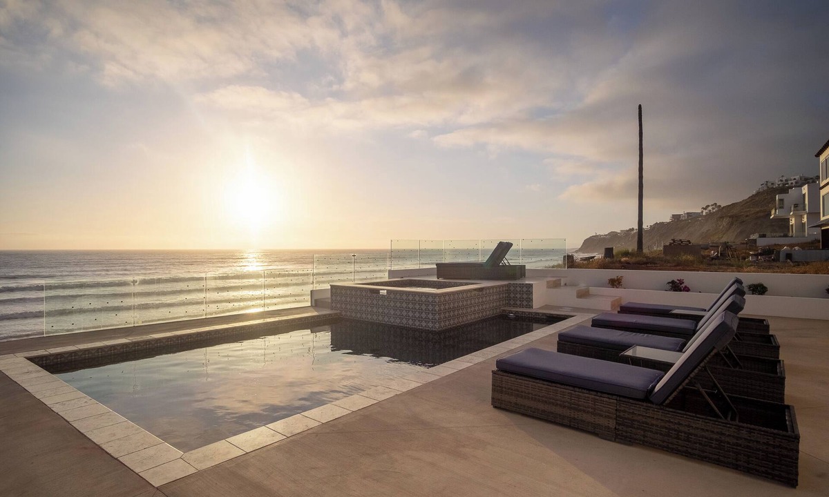 La Fonda Villa | Romantic Beachfront Villa Ocean Views/Private Pool & Spa - Steps to Beach!