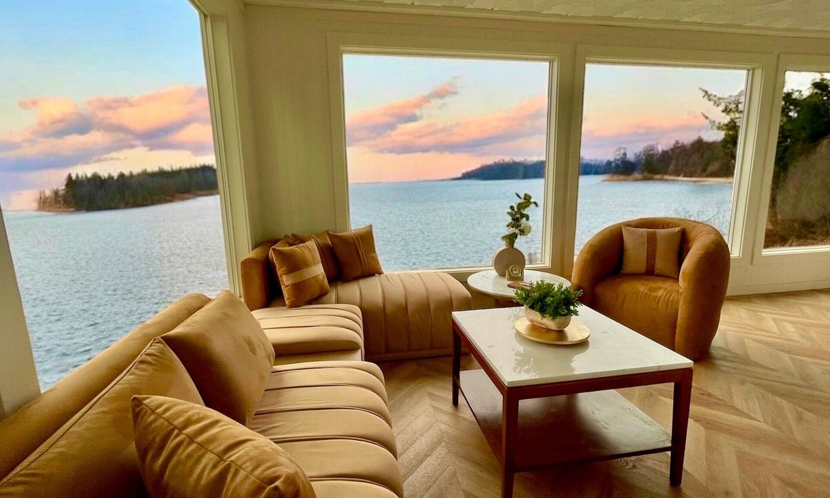 Dunes City Villa | Romantic Cabin w/Panoramic View