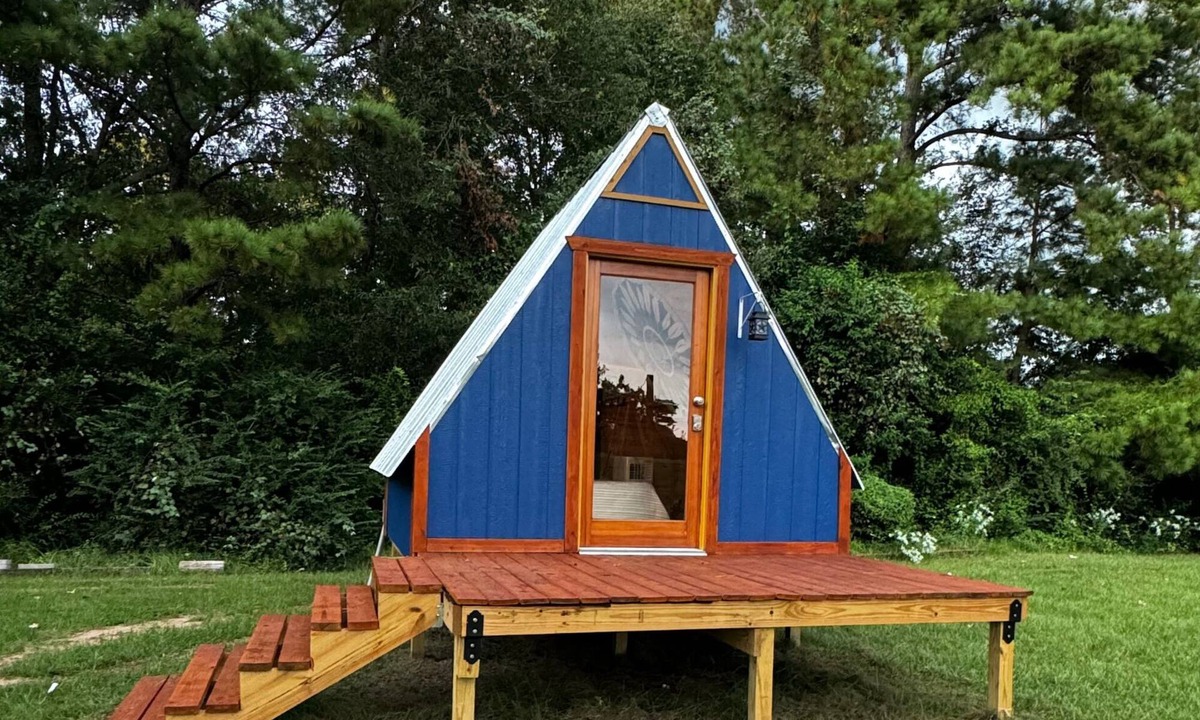 Coldspring RV Rental | Romantic Camp Getaway near Lake Livingston
