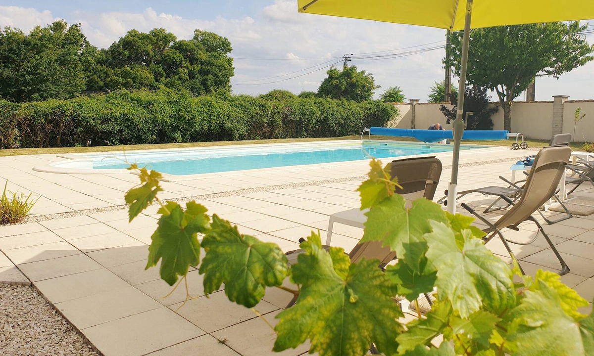 La Courade Cottage | Romantic Charentais rural gite for 2