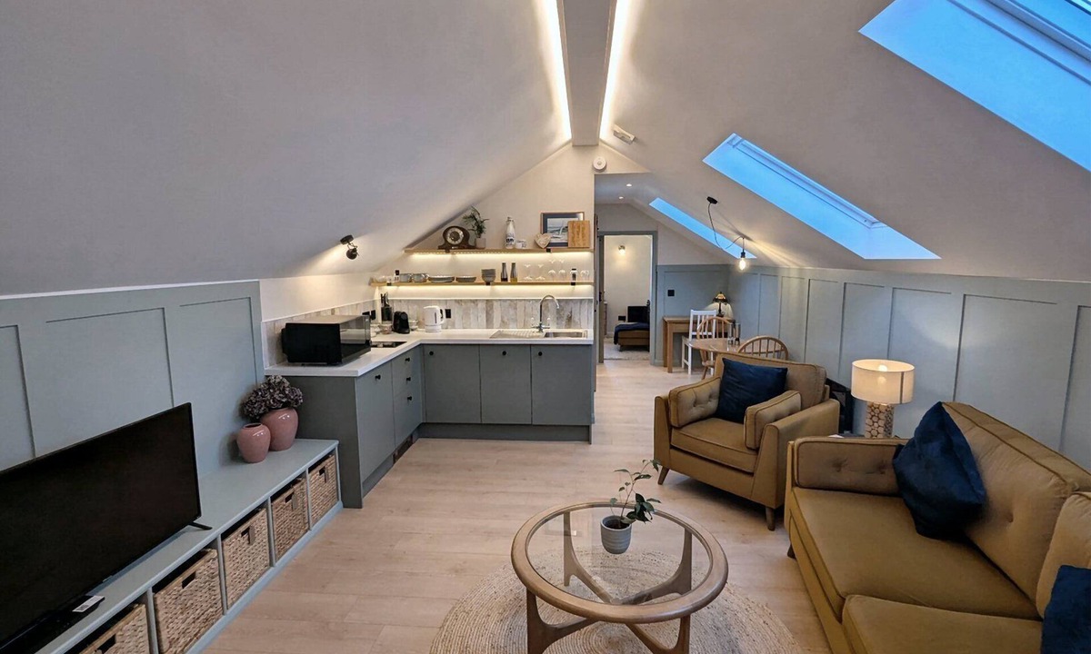 Littleworth House | Romantic Cotswold Retreat with parking