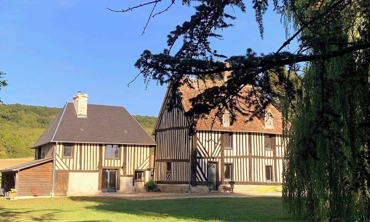 Mittois House | Romantic gîte for two in a green setting