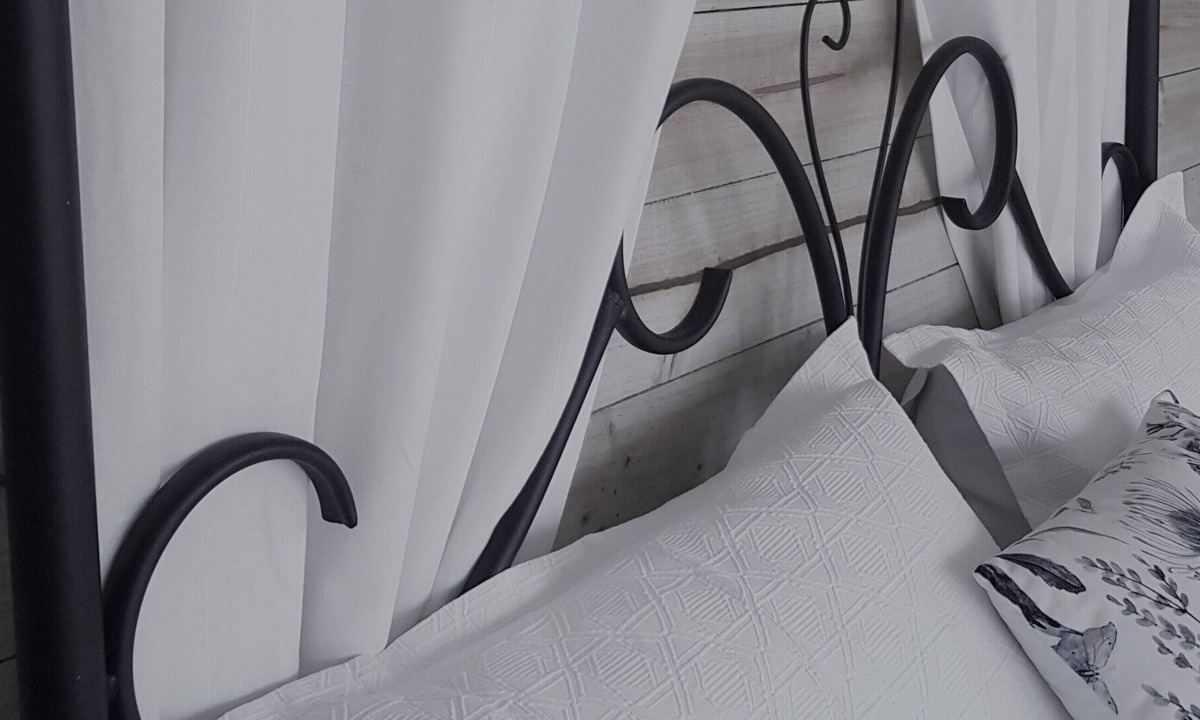 Riddells Creek Cabin | Romantic Getaway in the Macedon Ranges