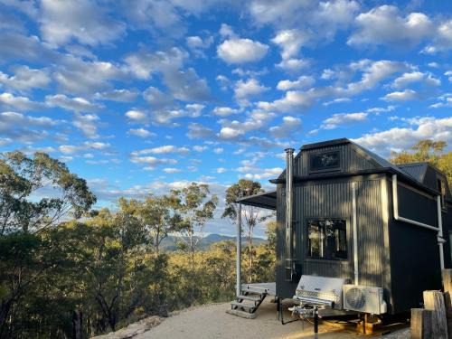 Bucketty Bed & Breakfast | Romantic getaway SummerHill Tiny