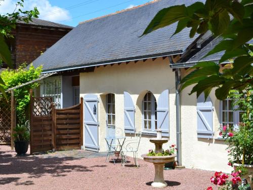 Brion House | Romantic Loire Hideaway