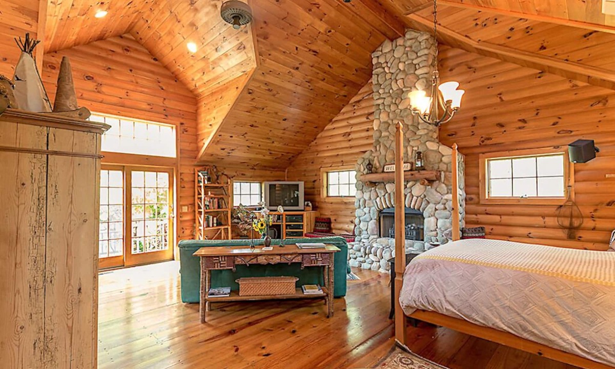 Woodstock Ski Chalet | Romantic Luxury Chalet For 2