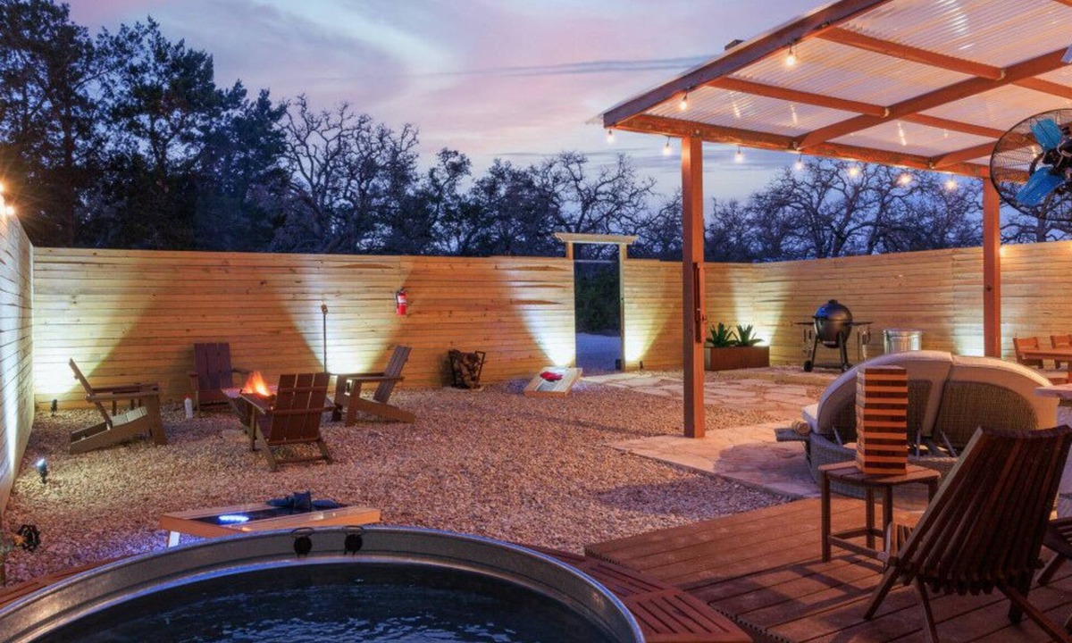 Wimberley House | Romantic Luxury Retreat-hot/cold pool & sauna