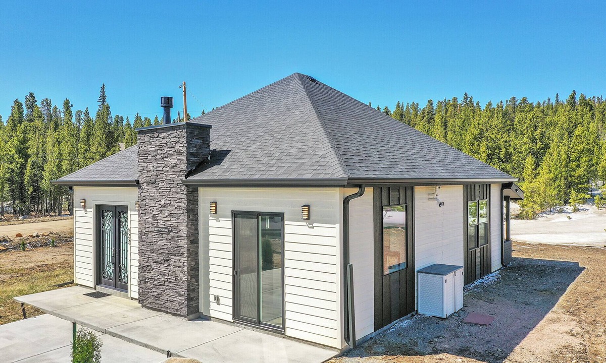 Saint Mary's Cottage | Romantic Mountain Retreat w/Scenic Views!