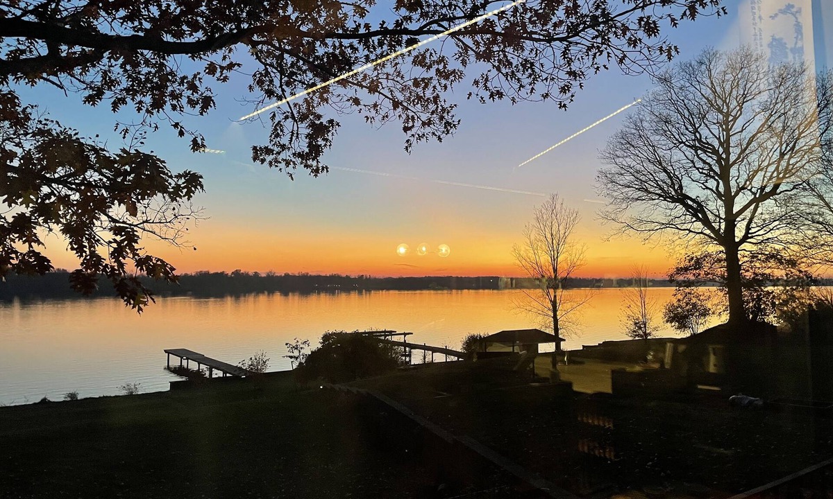 Grand Island Bed & Breakfast | Romantic New Renovated Suite On Niagara River