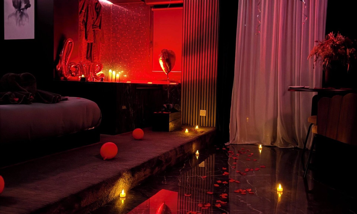 Lalande-Grand Selve Apartment | Romantic Night Suite & Jacuzzi