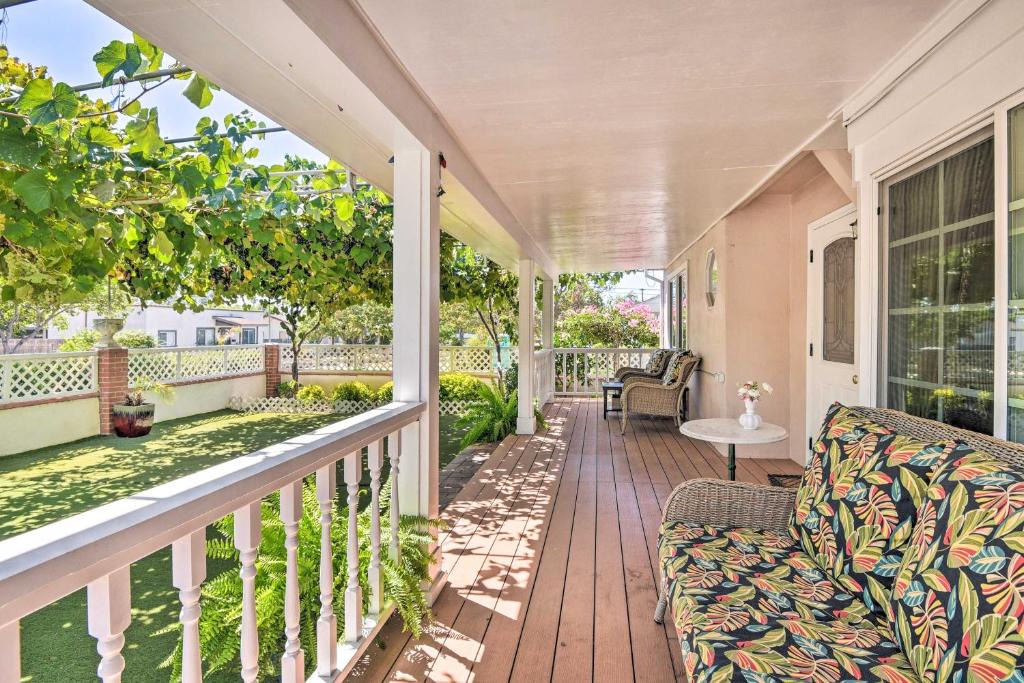 North Central House | Romantic Pasadena Home w/Covered Porch!