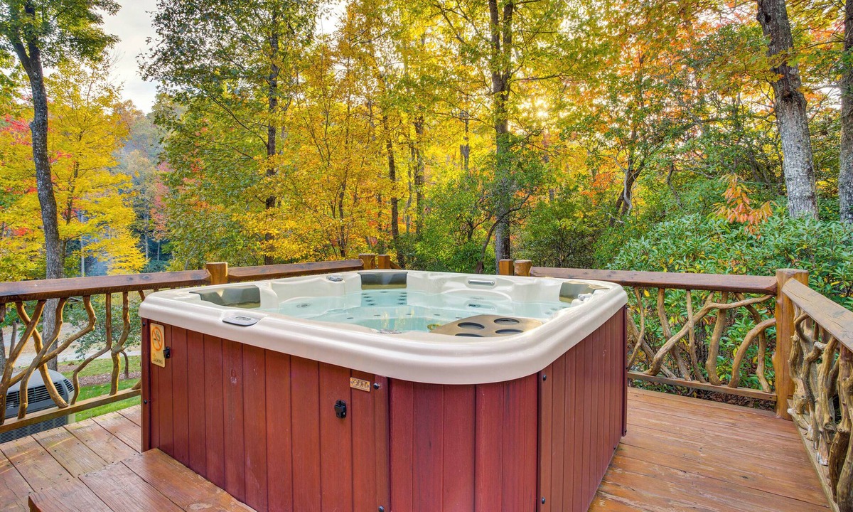 Penrose Cabin | Romantic Penrose Cabin w/Pond, Trails & Hot Tub
