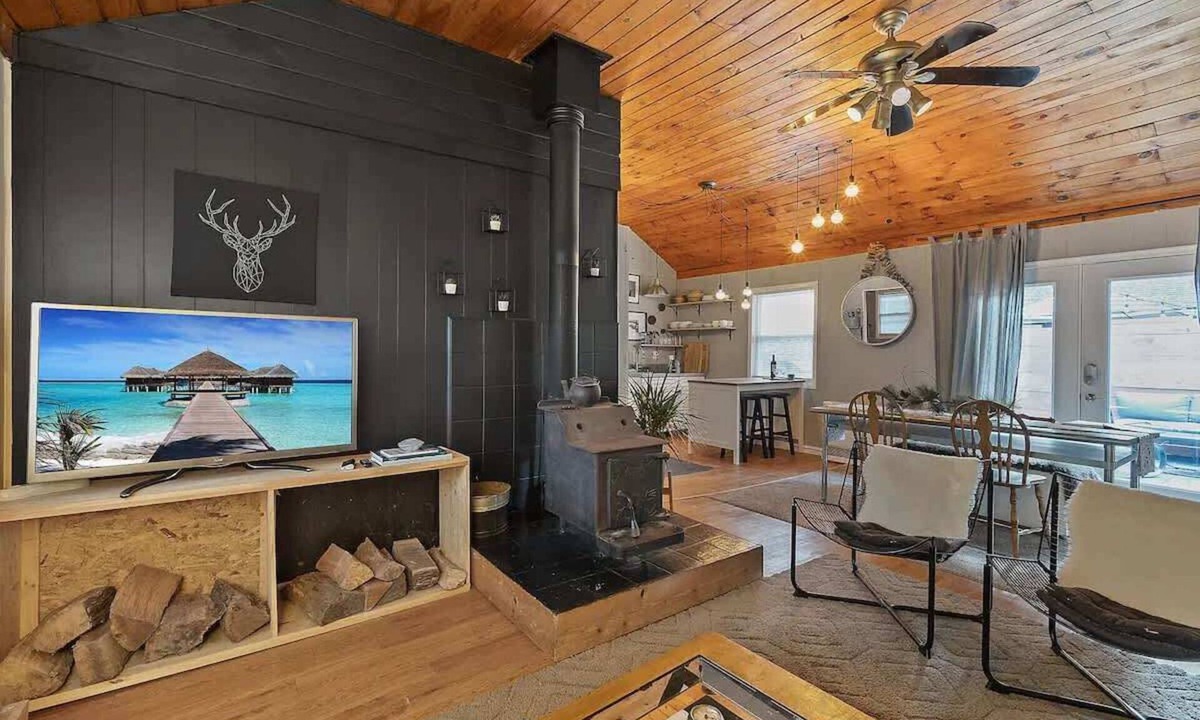 Pocono Pines House | Romantic Pocono Bungalow in the Pines | Firepit