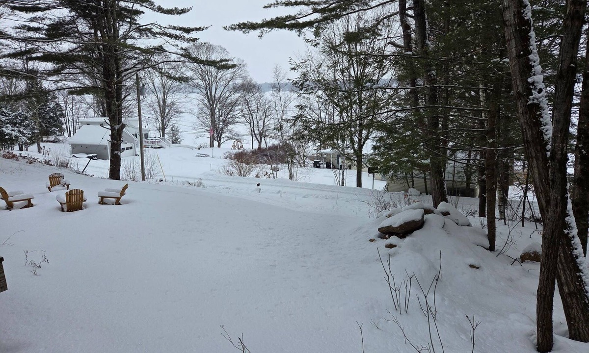 Northville House | Romantic Retreat with a Jacuzzi "En Suite"!