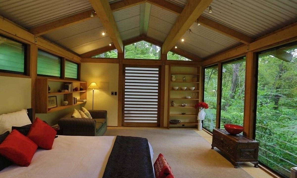 Titirangi Ski Chalet | Romantic Sanctuary in the Bush