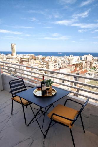 Ensanche Diputacion Apartment | Romantic Sea View Studio with Jacuzzi in Alicante Center