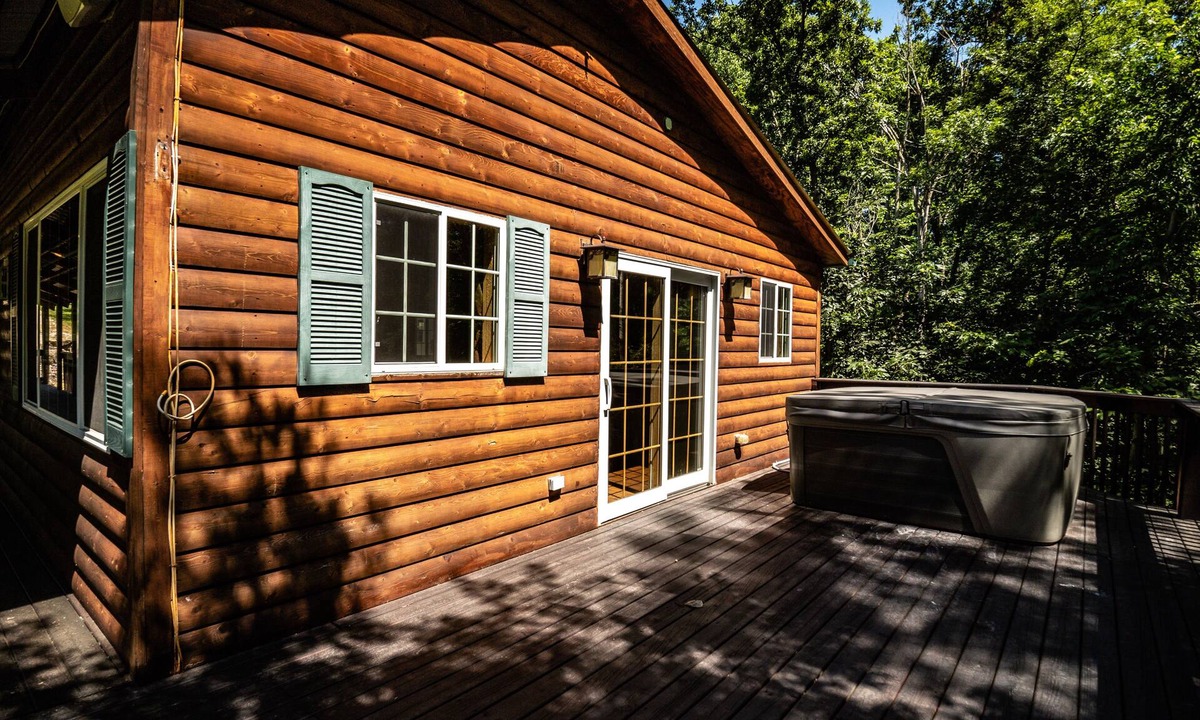 Ferryville Cabin | Romantic Secluded Cabin w/Hot Tub, Private Driftless Escape