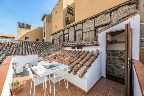 Toledo City Center Apartment | Romantic Stay in the Heart of Toledo