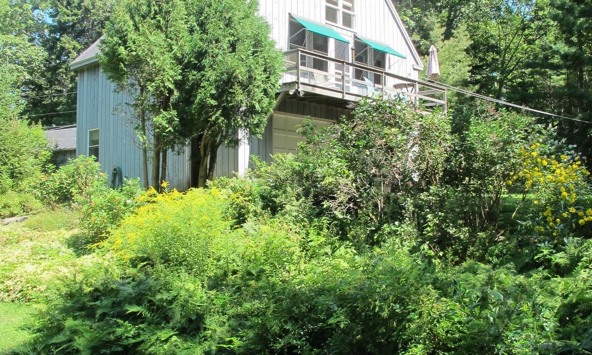 South Bristol Apartment | Romantic Studio with Shore Access