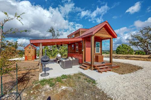 Harper Apartment | Romantic Tiny House w/Views in Harper!