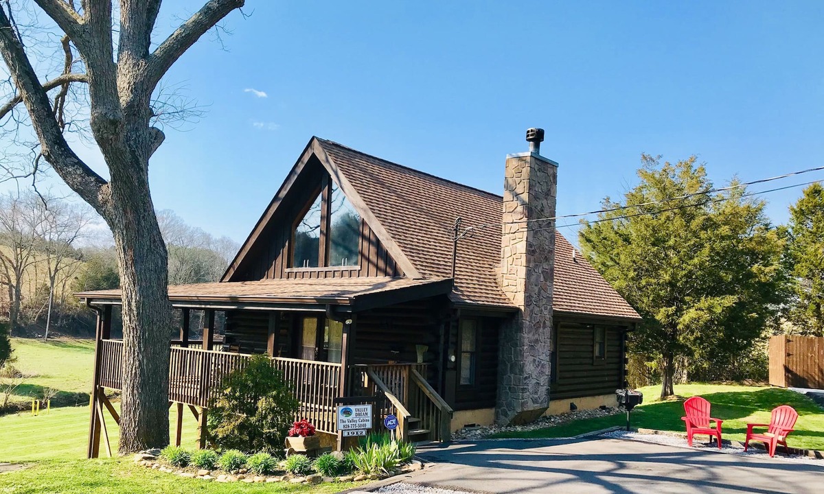 Sevierville Cabin | Romantic Valley Dream Apr 22-24 May 10-14 Jun 4-6, 10-14,n27-Jul 1!