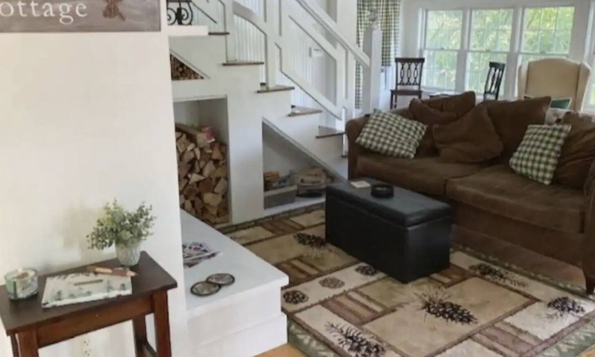 North Windham Cottage | Romantic Waterfront Cottage in Maine