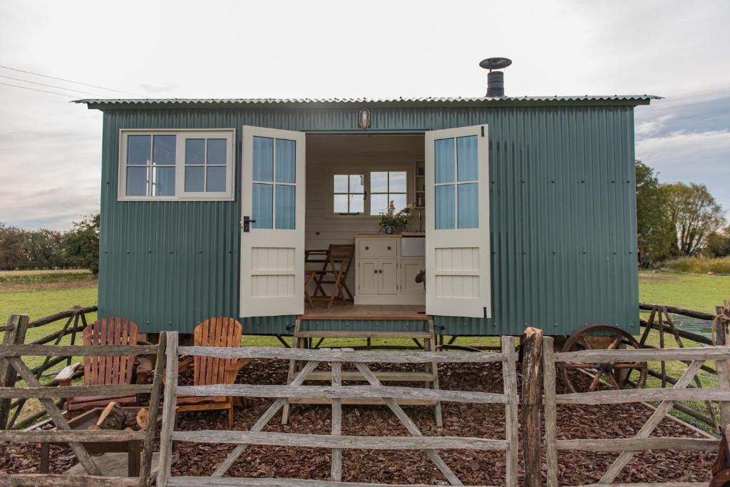 St Mary's Bay House | Romney Marsh Huts by Bloom Stays