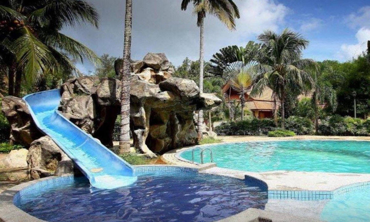 Kuala Rompin Resort | Rompin Beach Resorts