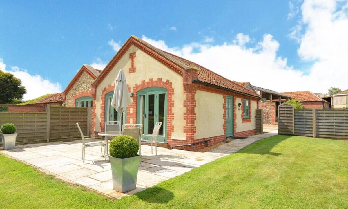 Hethel House | Romulus - One Bedroom House, Sleeps 2