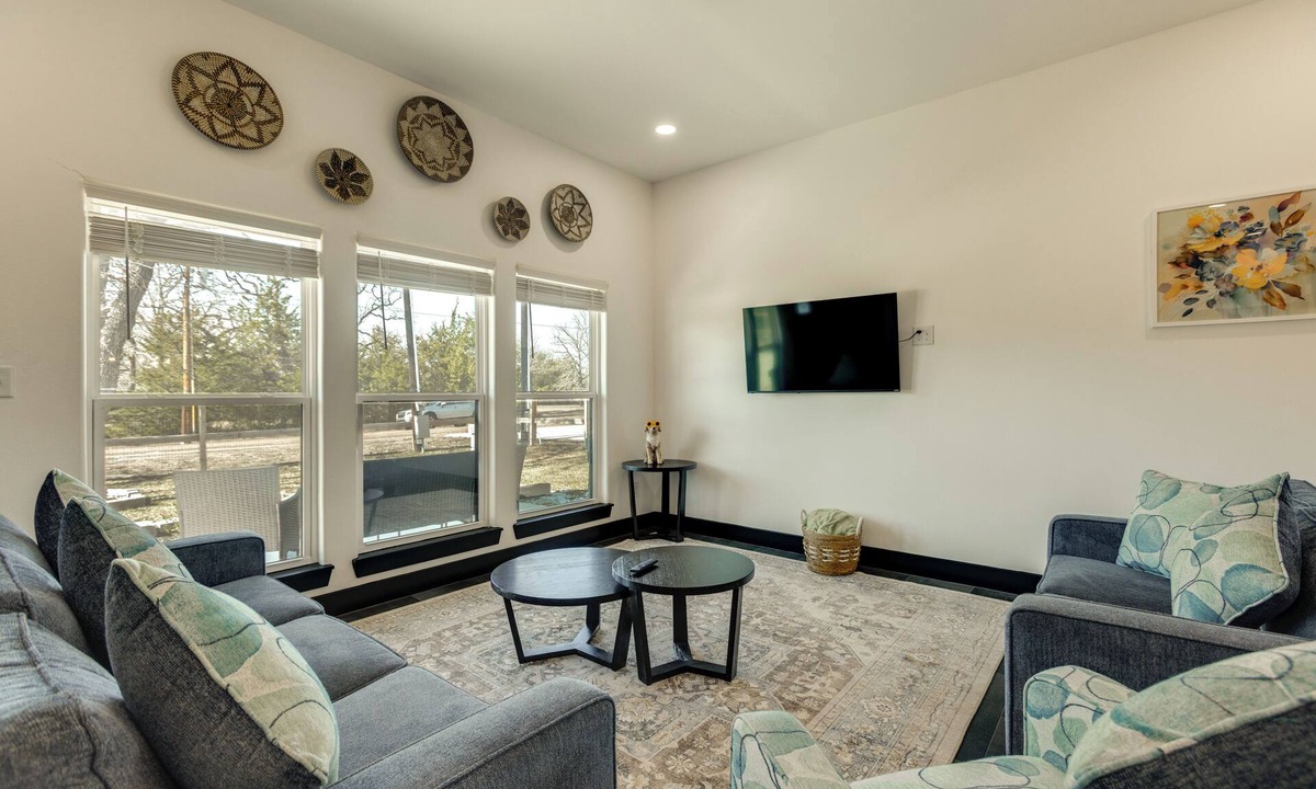 Somerville House | ‘Roo's Hideaway’ Modern 3BR Near Round Top & A&M!