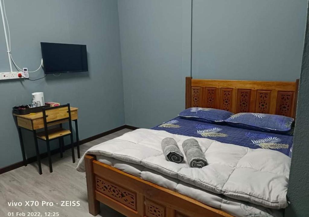 Kampung Nail House | ROO STAy TOK WAN 1