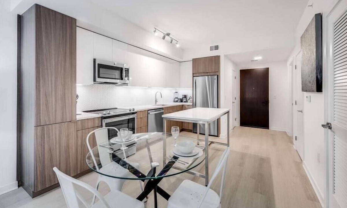 NoMa Hotel | Rooftop Bar & Lounge | 1BR w/Shopping Available Onsite