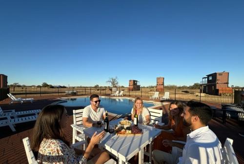 Fredericksburg House | Rooftop Deck & Pool on 20-Acre Wine Country Resort