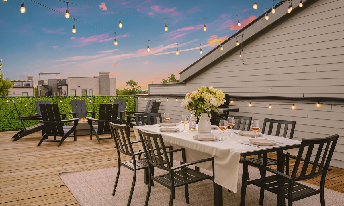 Buena Vista House | Rooftop Fire pit King SmartTVs Washer/Dryer 6min to Broadway 3min to Germantown