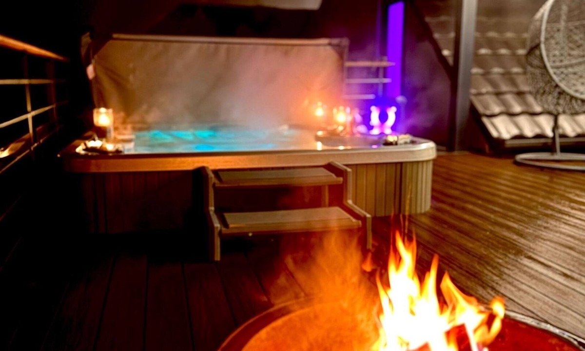 Hatten Apartment | Rooftop jacuzzi 4 persons "Le Repère