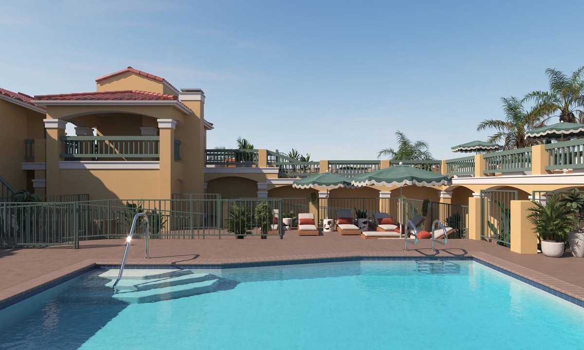 Diamond Crestview Hotel | Rooftop Ocean Views + Pool + Hot Tub | Walk to Beach, Galleries + Restaurants