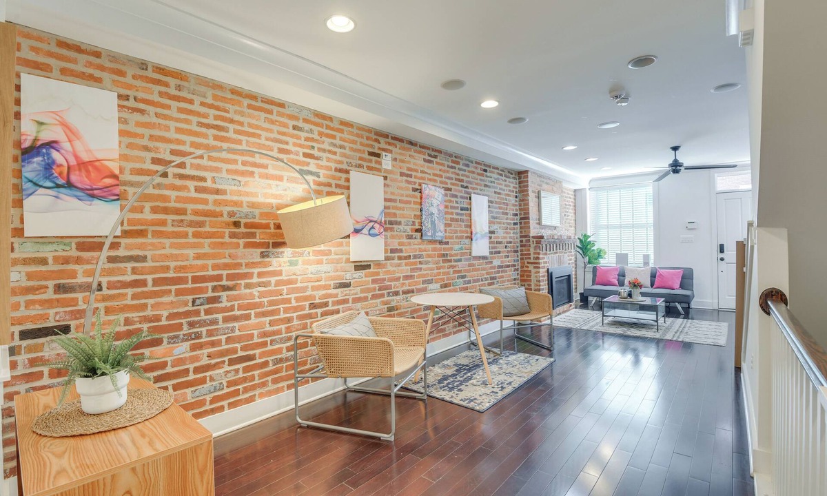 Canton House | Rooftop Patio w/View: Baltimore Retreat